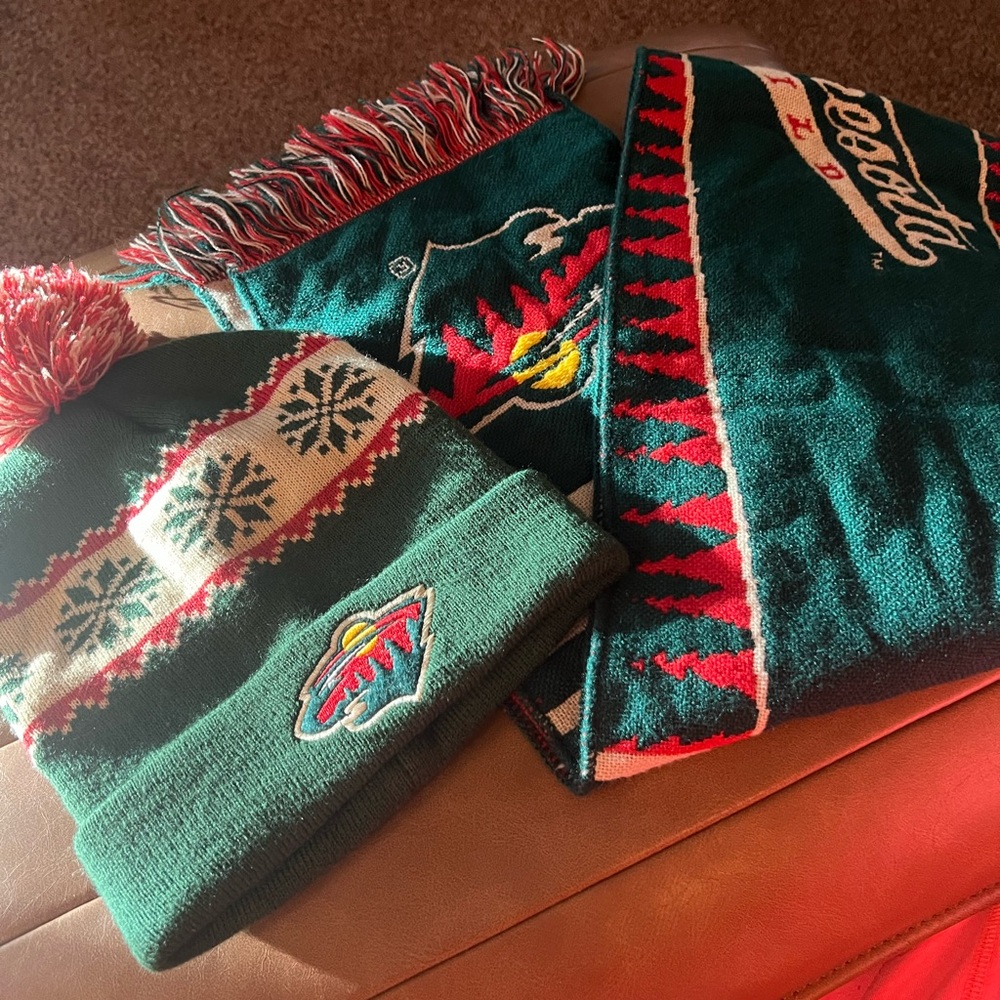 Minnesota wild beanie Pom Pom hat and state of hockey scarf bundle lot